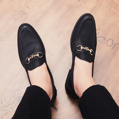 Men's soft leather metal buckle pointed toe pedal peas shoes