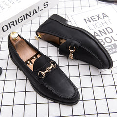 Men's soft leather metal buckle pointed toe pedal peas shoes