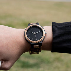 Men's wooden strap quartz watch