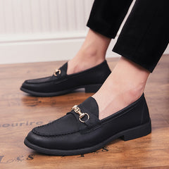 Men's soft leather metal buckle pointed toe pedal peas shoes