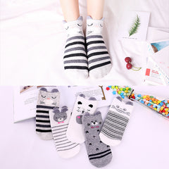 Women's Fashion Simple Cartoon Cotton Socks